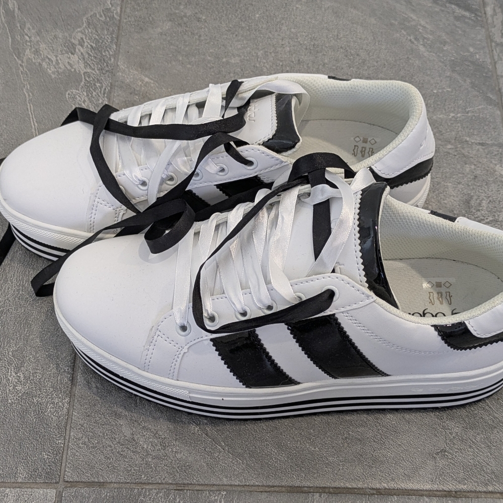 Y2K Chunky Platform Striped Sneakers White & Black Patent - Size 41 NWOT - Picture 3 of 7